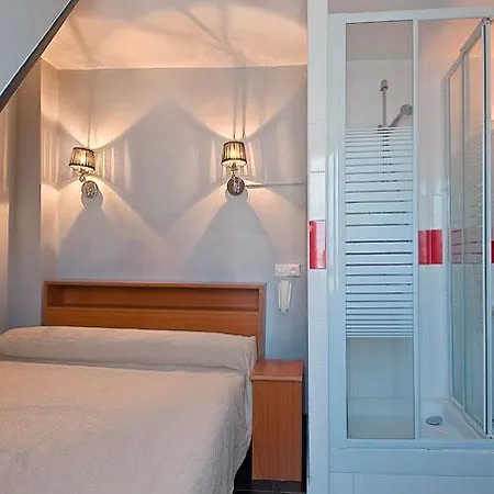 Hotel Saint Quentin 2*