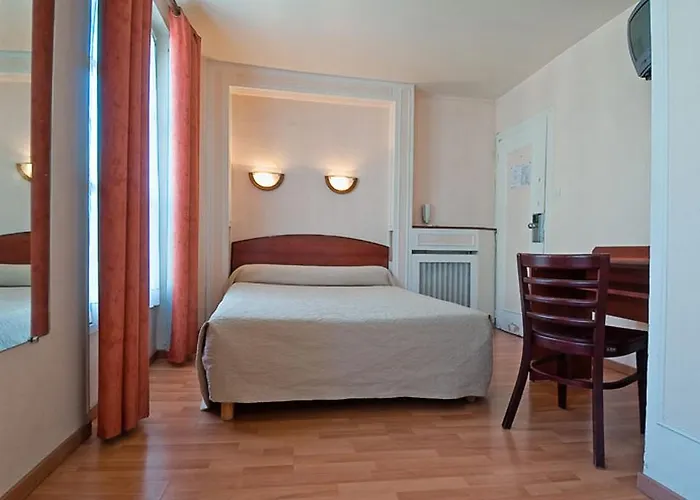 Saint Quentin 2* Ольне-су-Буа